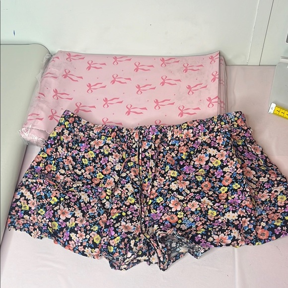 Floral Print Shorts - Picture 1 of 5